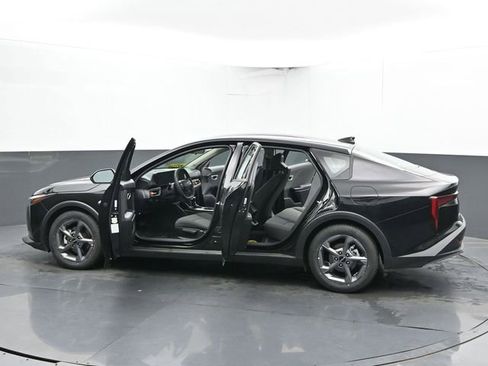 Used 2025 Kia K4 FWD image 51