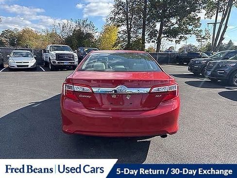 Used 2014 Toyota Camry XLE image 11