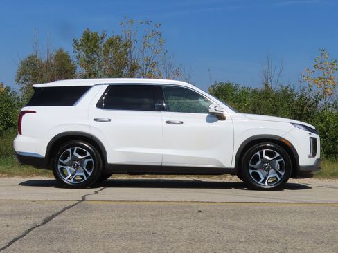 Used 2024 Hyundai Palisade Limited image 2