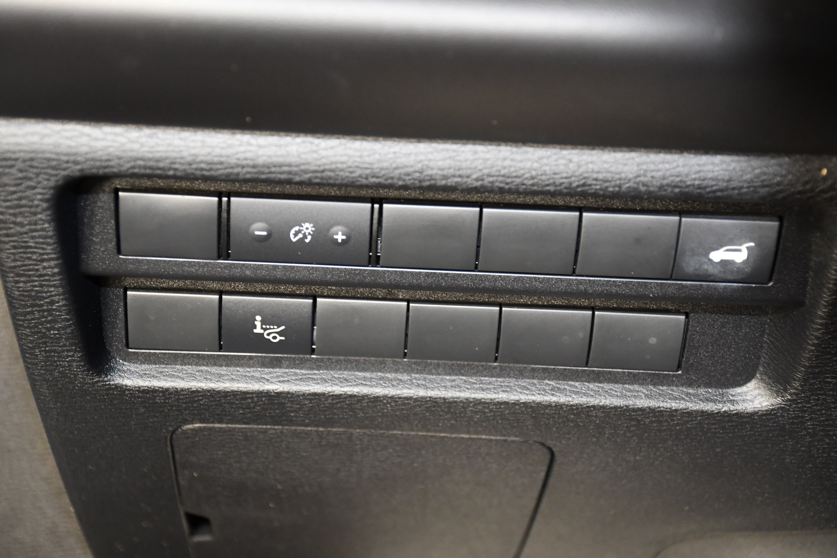 Used 2024 Mitsubishi Outlander SEL AWD/4WD image 34