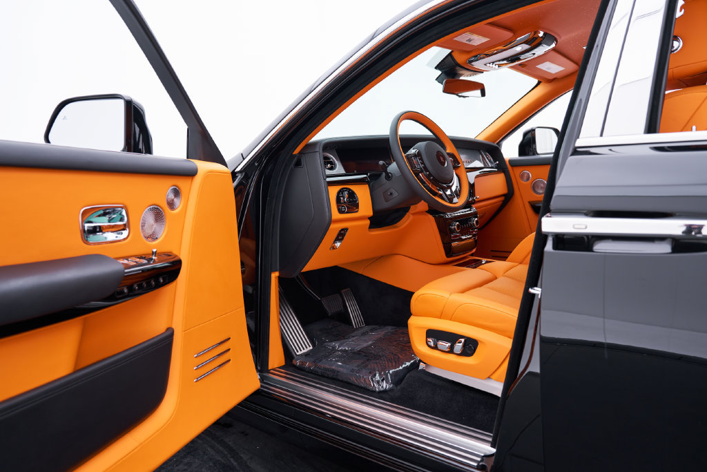 Used 2026 Rolls-Royce Phantom Sedan RWD image 48