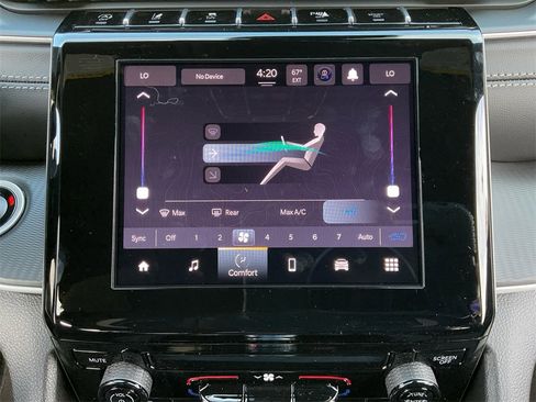 New 2025 Jeep Grand Cherokee Laredo image 24