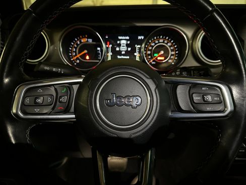 Certified 2020 Jeep Wrangler Unlimited Sahara w/ Safety Group image 22