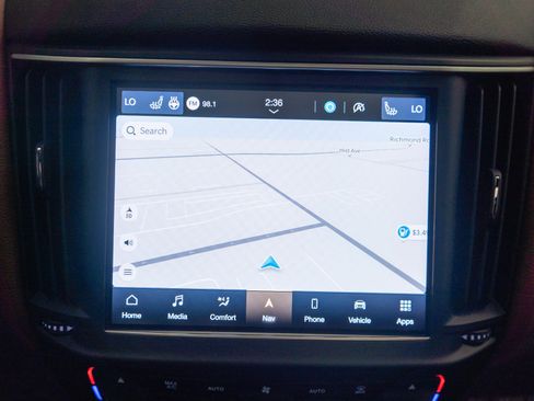 Used 2022 Maserati Levante GT image 17