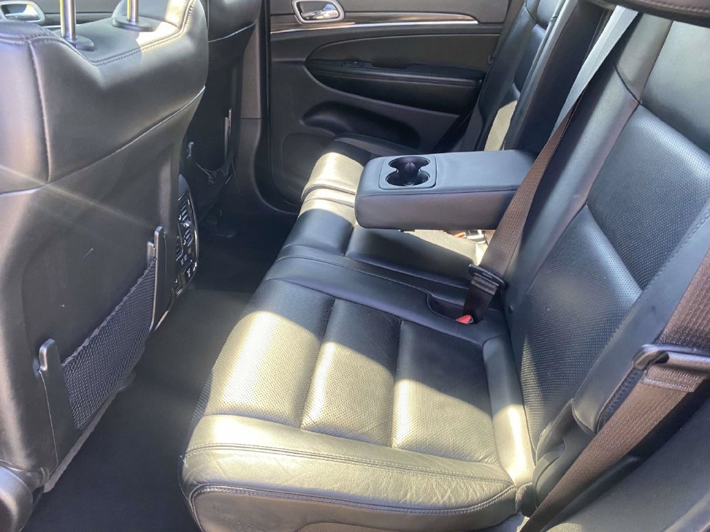 Certified 2020 Jeep Grand Cherokee Limited w/ Luxury Group II RWD image 15