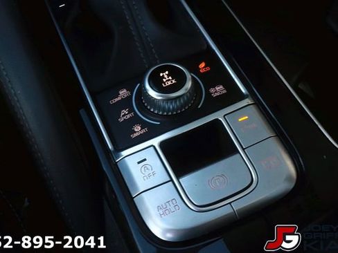 Certified 2024 Kia Telluride SX Prestige AWD/4WD image 33