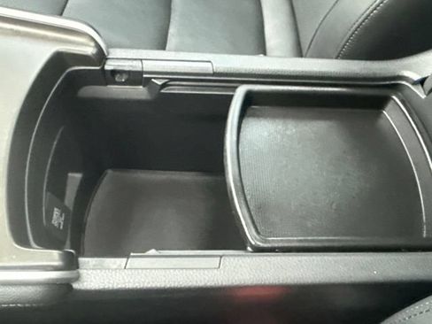 Used 2022 Honda Accord EX-L image 32