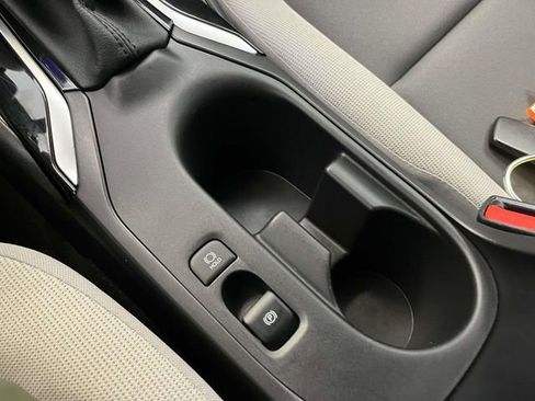 Used 2025 Toyota Corolla LE w/ Convenience Package image 25