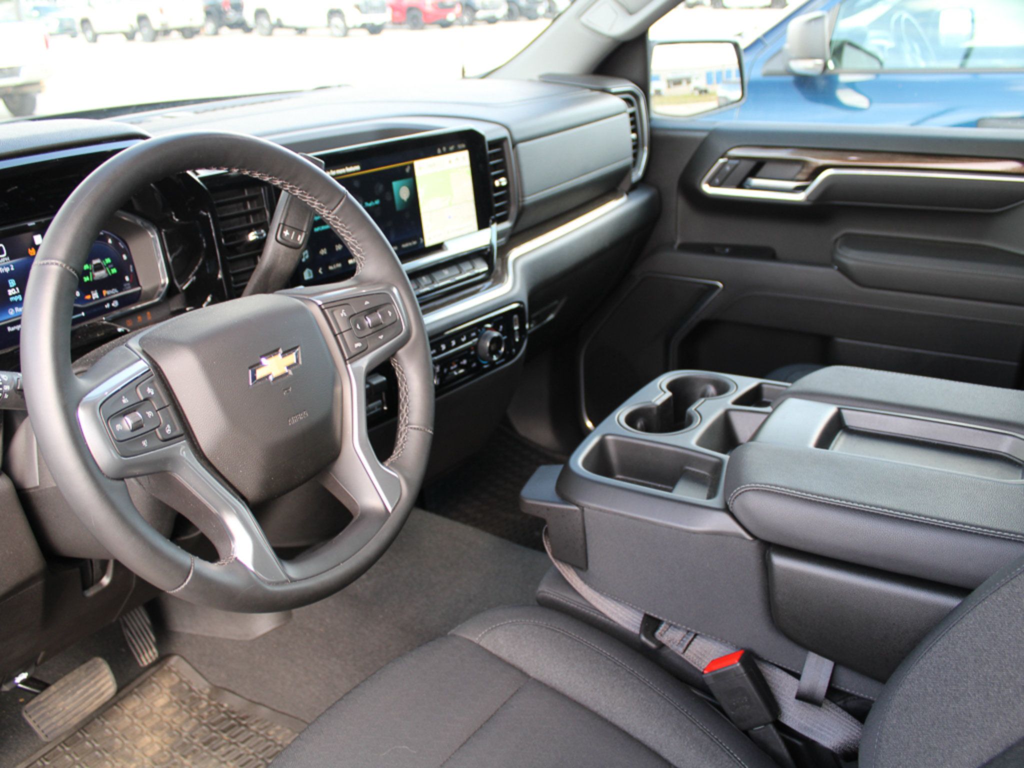 Used 2025 Chevrolet Silverado 1500 LT AWD/4WD image 21