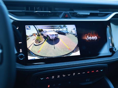 New 2026 Jeep Cherokee Laredo AWD/4WD image 20