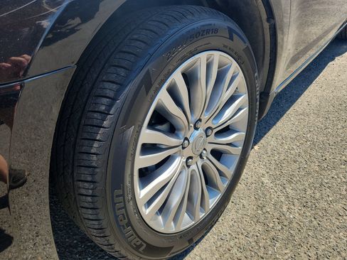 Used 2013 Chrysler 200 Limited FWD image 18