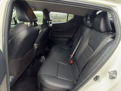 Certified 2021 Toyota C-HR Limited image 34