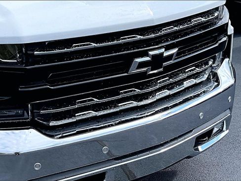 Used 2021 Chevrolet Silverado 1500 LTZ w/ LTZ Convenience Package II AWD/4WD image 35