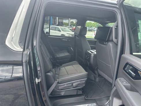 New 2026 Chevrolet Suburban High Country AWD/4WD image 33
