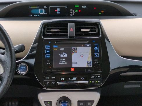 Used 2016 Toyota Prius Four w/ Advanced Technology Package FWD image 17