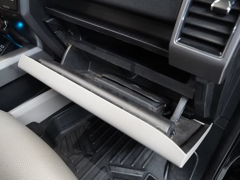 Used 2019 Ford F150 XLT w/ Equipment Group 302A Luxury AWD/4WD image 22