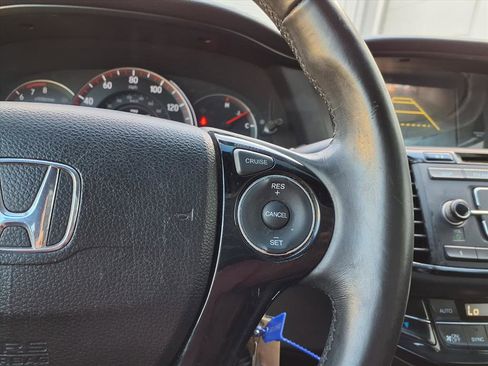 Used 2017 Honda Accord Sport image 24