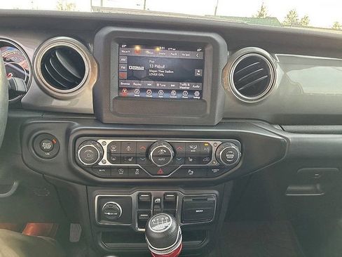 Used 2020 Jeep Gladiator Overland w/ Safety Group image 27