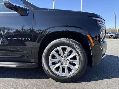 Used 2025 Chevrolet Suburban Premier image 10