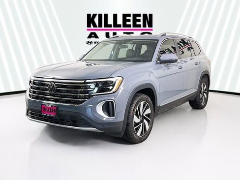 Used 2025 Volkswagen Atlas SEL image 3