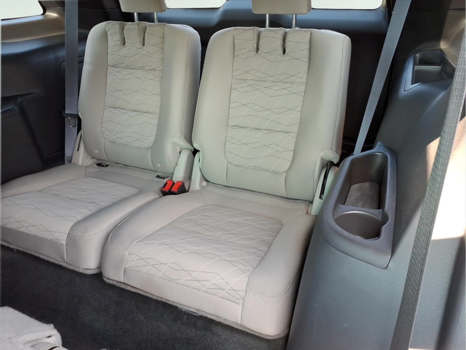 Used 2015 Ford Explorer FWD image 7