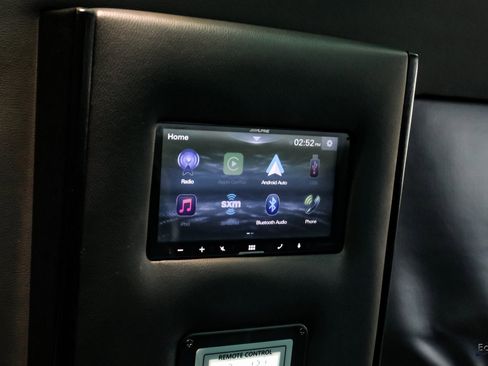 Used 2023 Mercedes-Benz Sprinter 3500 w/ Parking Package image 92