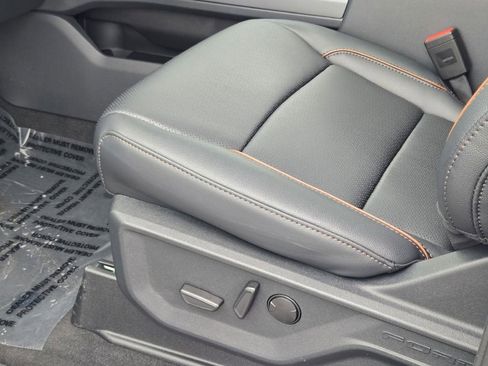 New 2026 Ford F250 Lariat w/ Black Appearance Package image 21