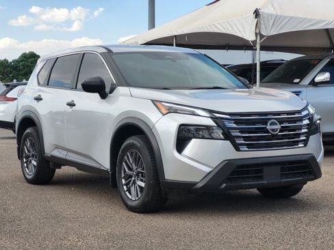 Certified 2024 Nissan Rogue S AWD/4WD image 3
