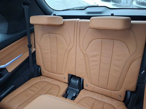 Used 2022 BMW X7 xDrive40i w/ M Sport Package image 7