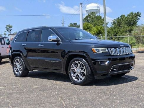 Used 2021 Jeep Grand Cherokee Overland AWD/4WD image 2
