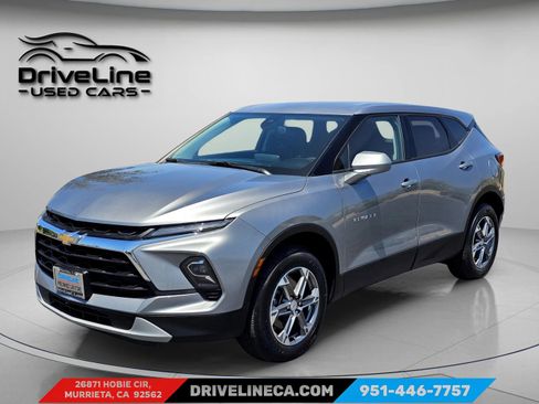 Used 2025 Chevrolet Blazer LT AWD/4WD image 1