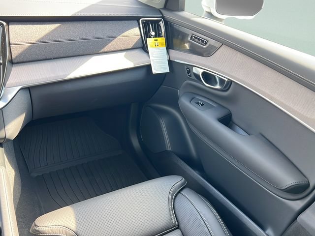 New 2026 Volvo XC90 T8 Ultra w/ Protection Package Premier AWD/4WD image 15