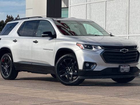 Used 2020 Chevrolet Traverse Premier w/ Redline Edition image 2