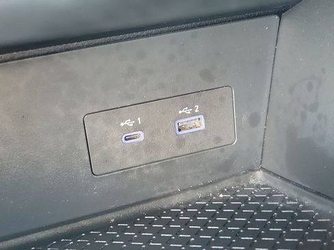 Used 2024 Nissan Pathfinder SV FWD image 29