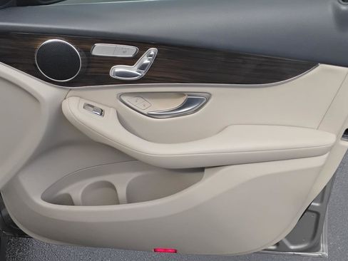 Used 2022 Mercedes-Benz GLC 300 image 26