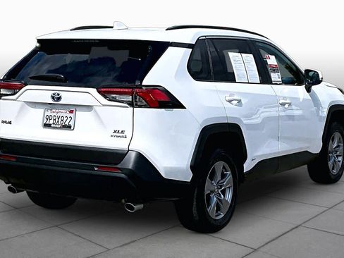 Used 2024 Toyota RAV4 XLE AWD/4WD image 12