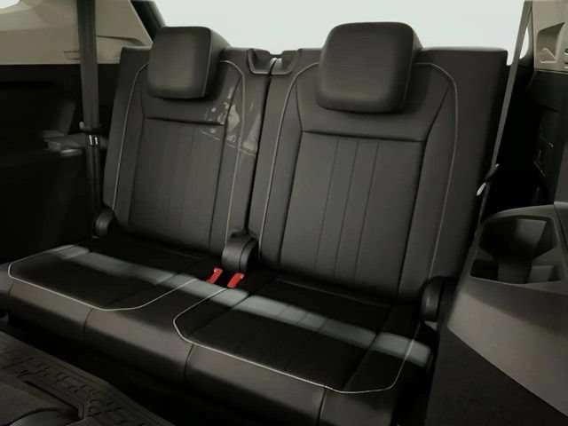 Used 2023 Volkswagen Tiguan SE w/ Panoramic Sunroof Package FWD image 74