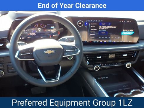 New 2025 Chevrolet Suburban Premier image 2