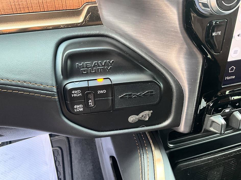 Used 2023 RAM 3500 Limited AWD/4WD image 21
