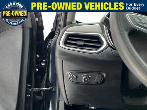 Used 2020 Chevrolet Equinox LS image 22