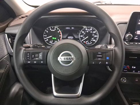 Used 2021 Nissan Rogue SV FWD image 20