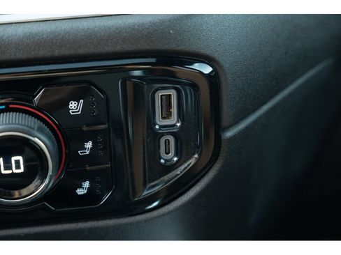 Used 2024 Chevrolet Silverado 3500 High Country w/ High Country Premium Package AWD/4WD image 27