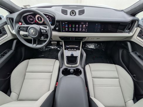 New 2025 Porsche Cayenne Turbo image 22
