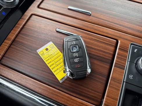 Used 2019 Lincoln Navigator Reserve image 42