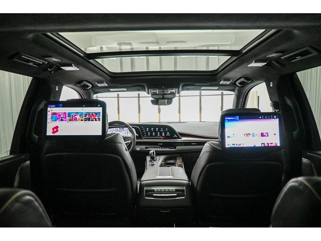 Certified 2024 Cadillac Escalade Sport Platinum w/ LPO, ONYX Package AWD/4WD image 34