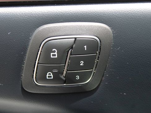 Used 2021 Ford Mustang Mach-E Premium RWD image 23