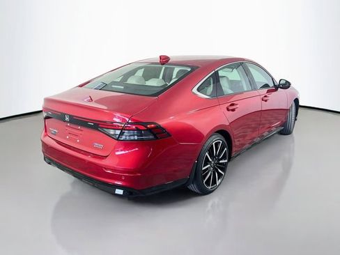 Used 2024 Honda Accord Touring image 8