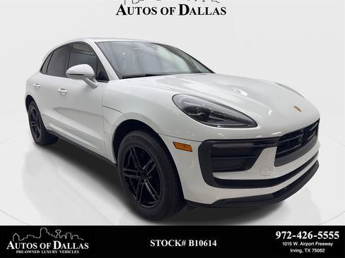 Used 2023 Porsche Macan Turbo image 1