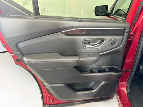 Used 2025 Honda Pilot Elite image 27