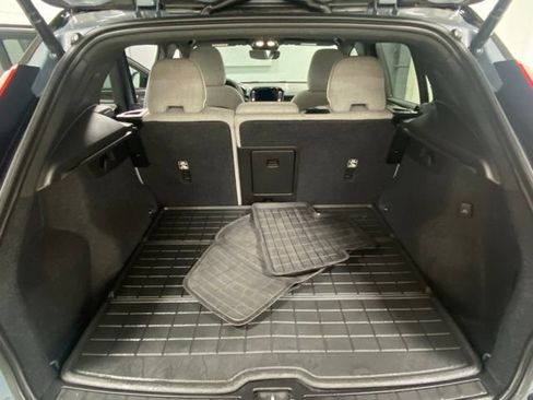 Used 2023 Volvo XC40 Recharge Ultimate AWD/4WD image 9